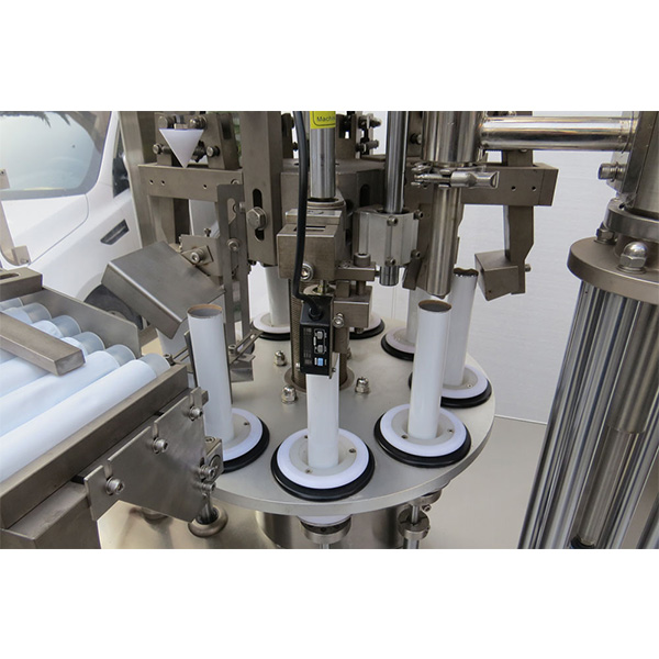 Аутоматска машина за бртвљење меких цијеви за лакирање ципела