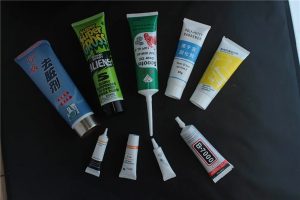 Козметичка машина за пуњење козметичких цеви за ултразвучно заптивање